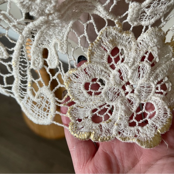 URBAN OUTFITTERS STARING AT STARS Crochet Tank Top - Picture 4 of 11